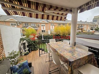 Casa adosada en venta en Parla Este en Parla