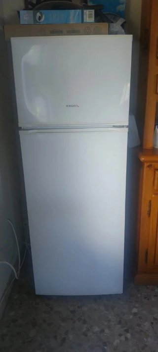 NEVERA ICECOOL NUEVA SIN ESTRENAR 143 cm