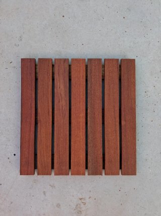 Baldosas Madera Tropical Tratada 50x50cm