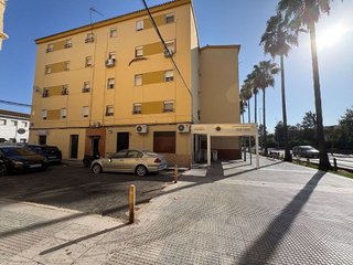 Local comercial en venta en Pérez Cubillas en Huelva
