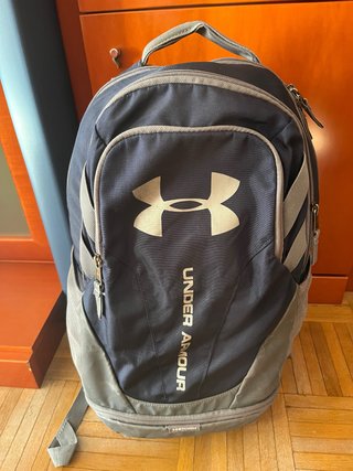 Mochila Under Armour Azul y Gris