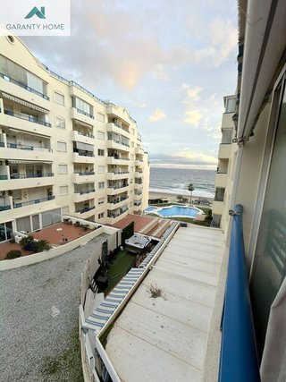 Piso en venta en Playa Bajadilla-Puertos en Marbella