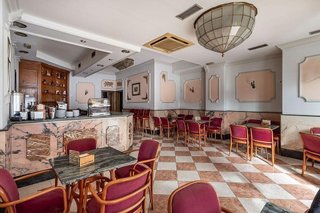 Local comercial en venta en Avda. Federico Garcia Lorca - Nueva Estación Autobuses en Granada