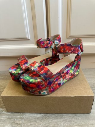 Sandalias de plataforma Zara talla 36