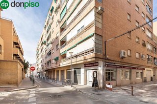 Local comercial en venta en San Francisco Javier en Granada