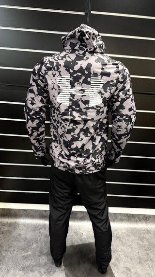 Conjunto chándal Under Armour camuflaje
