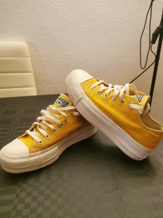 Zapatillas Converse Amarillas