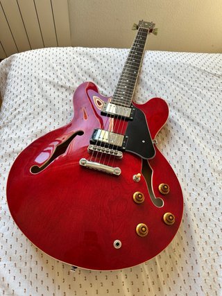 Guitarra Tokai ES73 SR tipo 335
