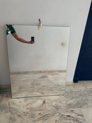 Espejo de cuarto de baño con luz