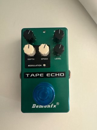 Pedal de guitarra Demonfx Tape Echo
