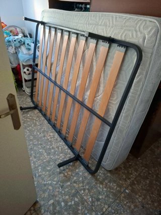Somier 1,35m,  patas incluidas
