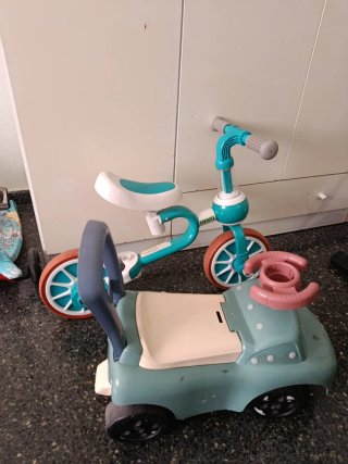 Bicicleta y cochecito infantil Korimefa