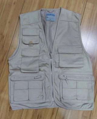 Chaleco Explorador Valento Beige Talla pequeña .