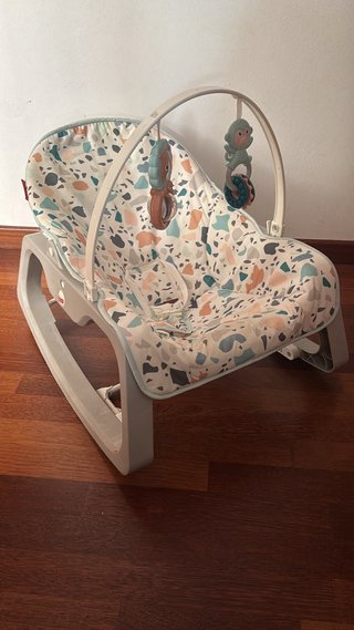 Mecedora para bebé con vibración