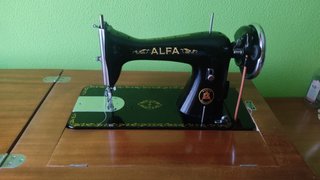 Máquina de coser Alpha