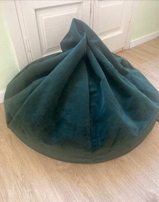 Pouf in velluto verde