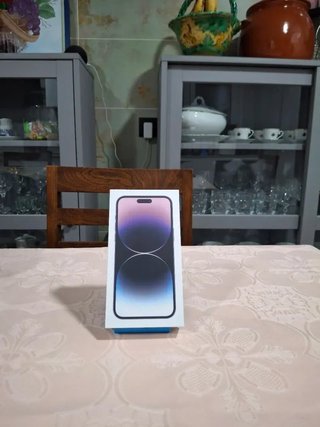 Scatola iPhone 14 Pro Max viola