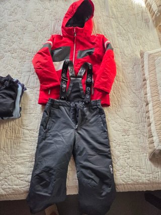 Traje de esquí CMP para niño 7-8 años. Impecable