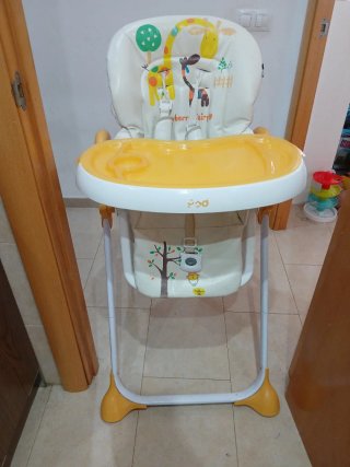 Trona para bebé con diseño de jirafas