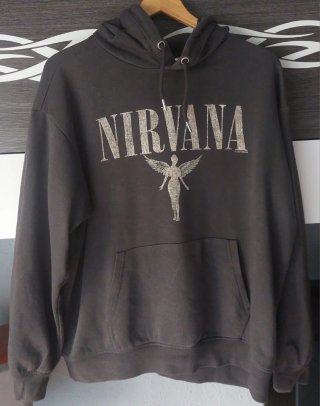 Sudadera Nirvana H&M.