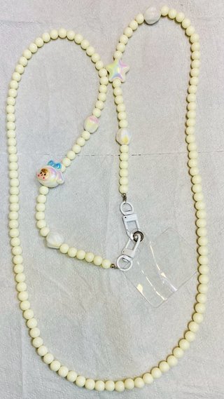 Correa para teléfono bandolera elegante con manos
