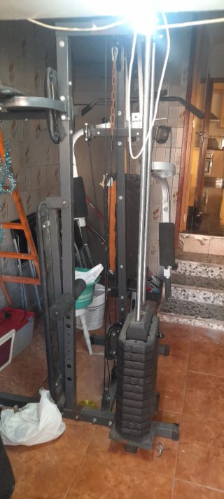 Máquina de gimnasio multifunción