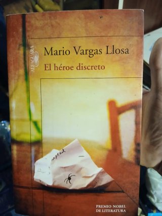 El héroe discreto