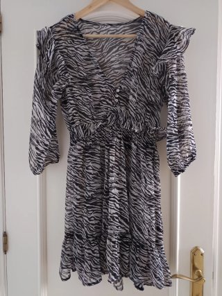 Vestido fino estampado cebra