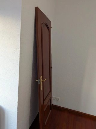 Puerta de madera para interior