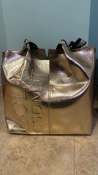 Bolso Dorado Lola Casademunt