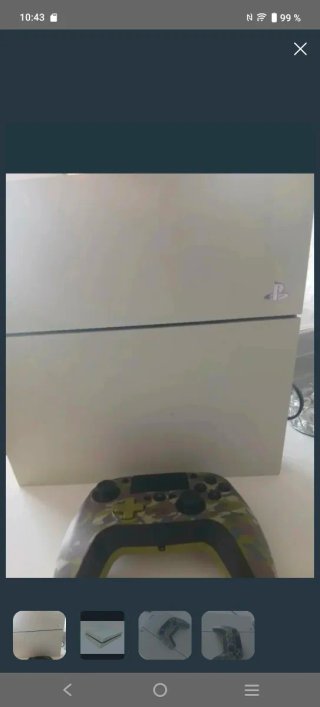 PlayStation 4 Blanca con un mando