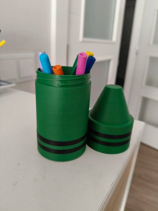 Portalápices con forma de crayón