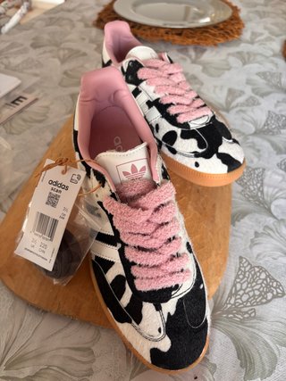 Zapatillas Adidas efecto vaca talla 36