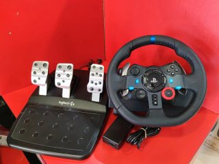 Volante Logitech G29 con Pedales