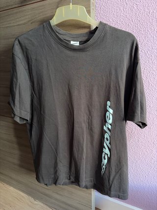 Camiseta Bershka Cypher Talla M