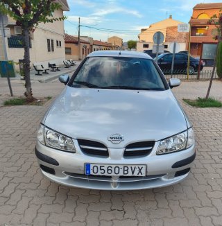 Nissan Almera con 110 mil .km 2100€