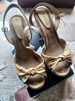 Sandalias cuña alta Morgana beige multicolor