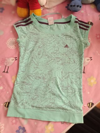 Camiseta Adidas Estampada Talla 34 Sólo envíos