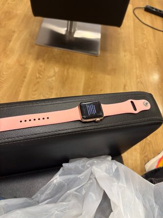 Apple Watch Oro con Correa Rosa