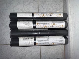 Papel pintado autoadhesivo