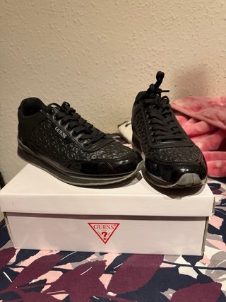 Zapatillas Guess Negras
