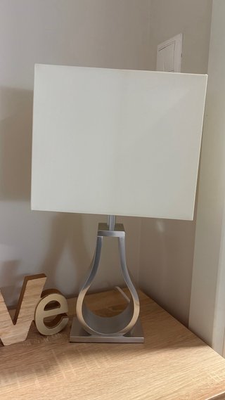 Lámpara de mesa Ikea Klabb nueva