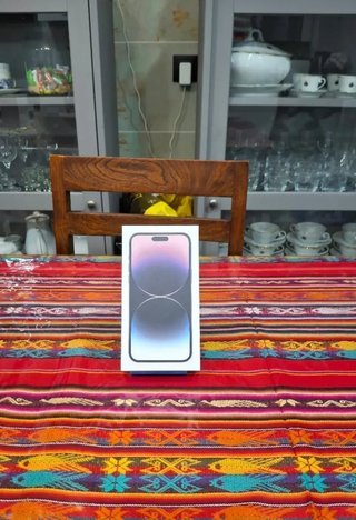 Scatola iPhone 14 Pro Max viola