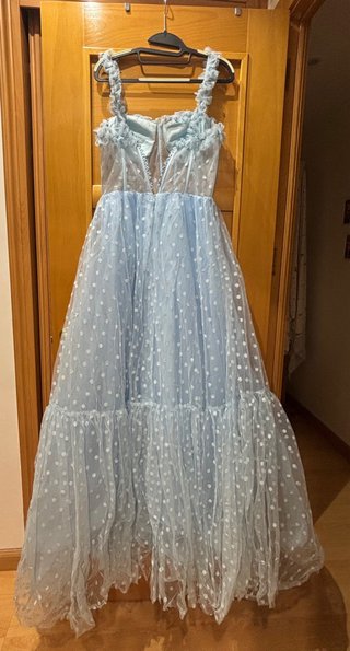 Vestido largo tul celeste con lunares
