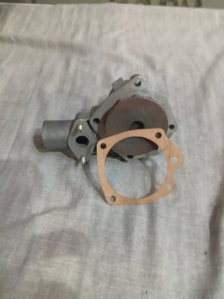 Bomba de agua Seat 124