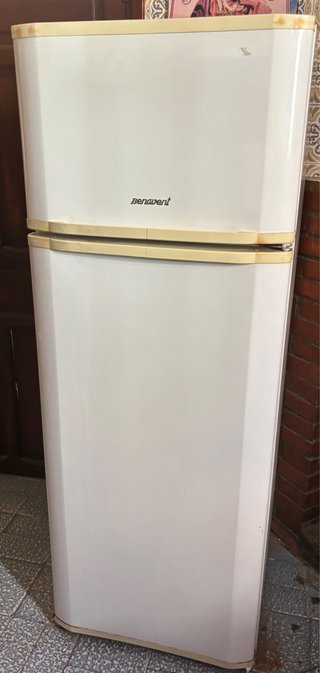 Frigorífico Benavent blanco