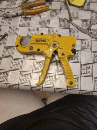 Cortatubos REMS amarillo para REPARAR