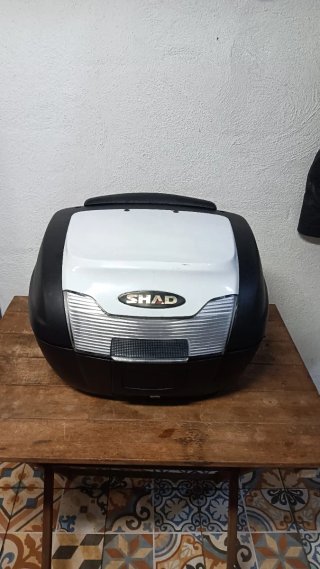 Baúl Top Case SHAD + Soportes Z750