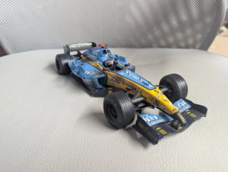 Renault R25 Fernando Alonso 1:18