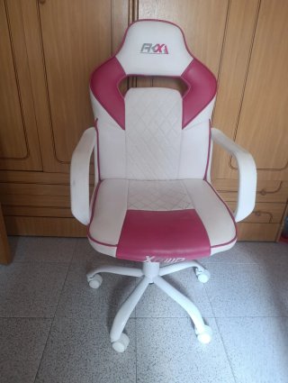 Silla gaming y mesa  128×58×71.5
